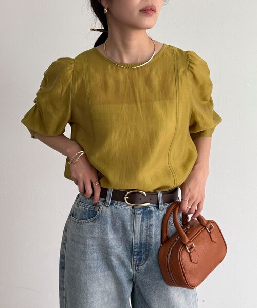 fredy emue（フレディエミュ）の「2WAYシアー袖ボリュームブラウス（シャツ/ブラウス・レディース・ブラック/オフホワイト/ベージュ/イエロー・38）」の9枚目の写真