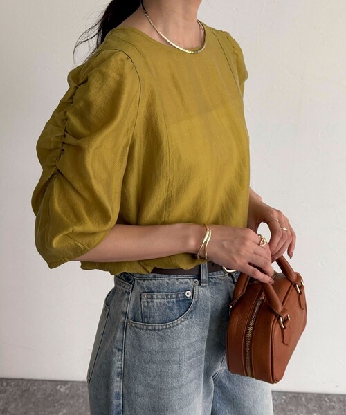 fredy emue（フレディエミュ）の「2WAYシアー袖ボリュームブラウス（シャツ/ブラウス・レディース・ブラック/オフホワイト/ベージュ/イエロー・38）」の13枚目の写真