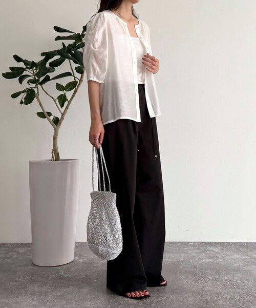 fredy emue（フレディエミュ）の「2WAYシアー袖ボリュームブラウス（シャツ/ブラウス・レディース・ブラック/オフホワイト/ベージュ/イエロー・38）」の15枚目の写真