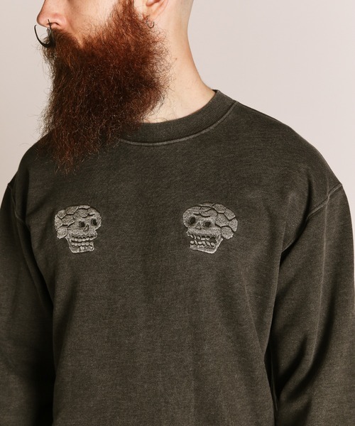 schott(ショット)の「Schott/ショット/PIGMENT SKULL AND SNAKE CREW SWEAT/ピグメント スカル アンド スネーク クルースウェット(スウェット・メンズ・レッド/ブルーグレー/ブラック・2XL/XL/L/M)」の17枚目の写真