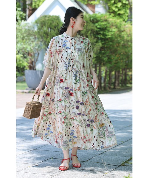 cawaii（カワイイ）の「季節を彩る花集めティアードロングワンピース（紐リボン付き）半袖バージョン（ワンピース・レディース・ベージュ・FREE）」の5枚目の写真