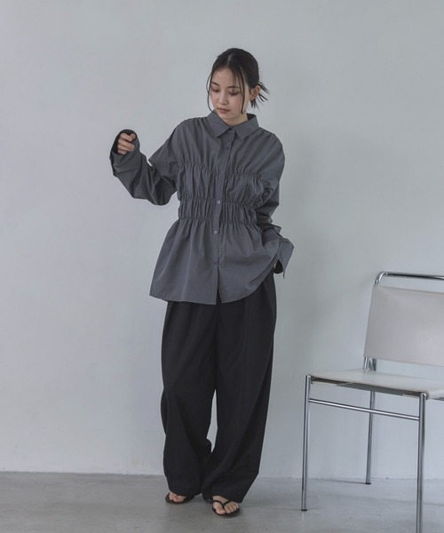 feepur（フェピュール）の「シャーリングアソートオーバーシャツ（シャツ/ブラウス・レディース・ブラウン/ブルー/グレー・MEDIUM）」の5枚目の写真