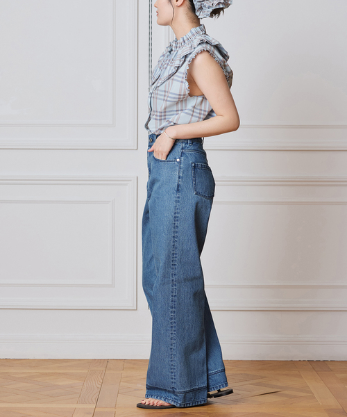 IENA LA BOUCLE（イエナラブークル）の「IENA LA BOUCLE C/Pポプリンフリルカラーシャツ（シャツ/ブラウス・レディース・ブラック/ブルー系その他・FREE）」の4枚目の写真