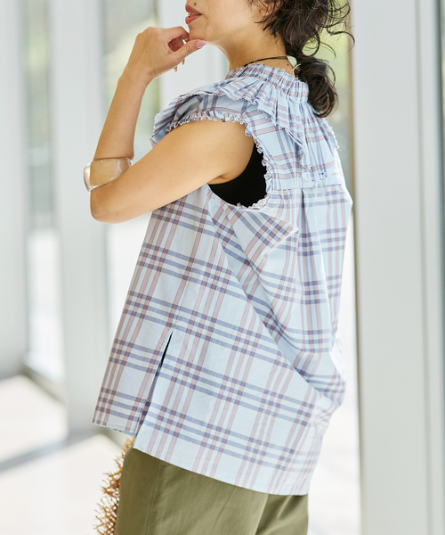 IENA LA BOUCLE（イエナラブークル）の「IENA LA BOUCLE C/Pポプリンフリルカラーシャツ（シャツ/ブラウス・レディース・ブラック/ブルー系その他・FREE）」の7枚目の写真