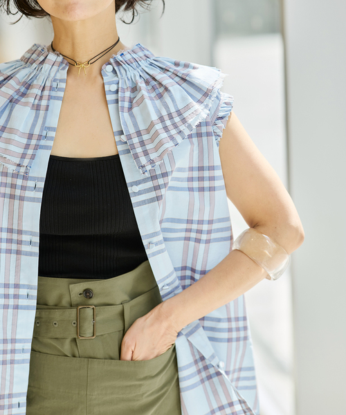 IENA LA BOUCLE（イエナラブークル）の「IENA LA BOUCLE C/Pポプリンフリルカラーシャツ（シャツ/ブラウス・レディース・ブラック/ブルー系その他・FREE）」の10枚目の写真