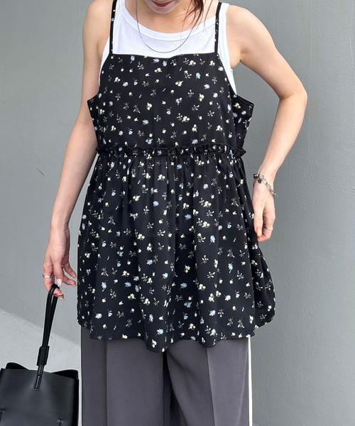 ISOOK（アイスー）の「【ISOOK / アイスー】フラワープリントフレアキャミ/ フレアギャザー キャミソール ノースリーブ レイヤード 重ね着 チュニック ロング丈 プリント セットアップ ホワイト アイボリー ブラック 白 黒 花柄 小花柄 ZOZOTOWN限定（チュニック・レディース・ブラック/ホワイト・FREE）」の15枚目の写真