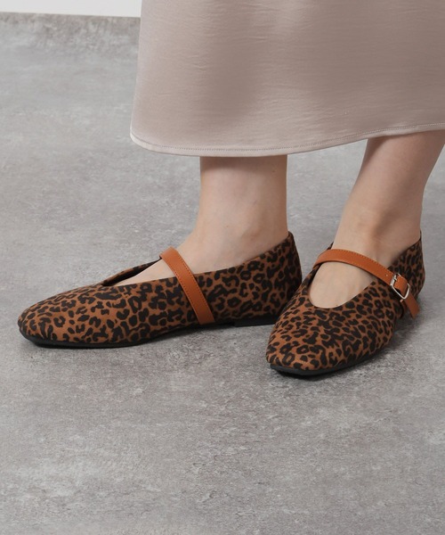 ♡ライラック　パンプスセット♡ アンクルストラップ付きスパンコールフラワー刺繍ハイヒール