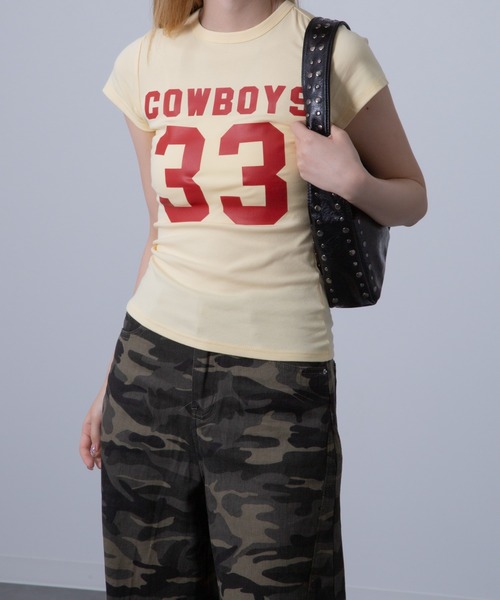 MEMECLE(メメクル)の「【 MEMECLE / メメクル 】33 プリントロゴ COWBOYS ぴちTシャツ(Tシャツ/カットソー・レディース・ピンク/ホワイト/レッド/イエロー/ネイビー・FREE)」の3枚目の写真