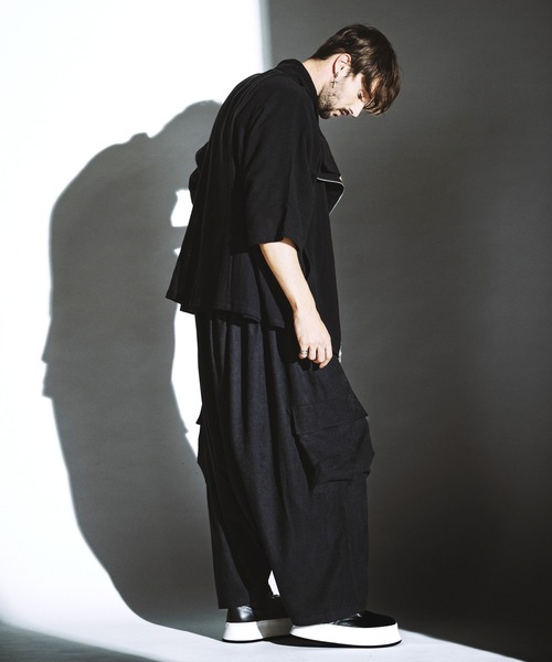 NO ID.（ノーアイディ）の「【NO ID.】Sarouel Cargo Trousers / サルエル カーゴ トラウザーズ（その他パンツ・メンズ・グレー/ブラック・2/1）」の11枚目の写真