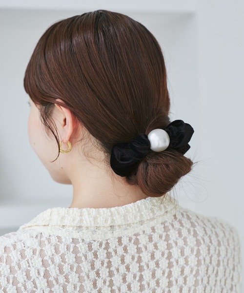 VIS（ビス）の「ボールシュシュ（シュシュ・レディース・シルバー/ホワイト・FREE）」の3枚目の写真