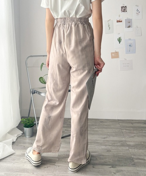Amulet（アミュレット）の「着こなしにアクセントを添えてくれる　ニュアンス柄ストレートパンツ（その他パンツ・レディース・ベージュ/ブラック/ホワイト・M/L/XL/S）」の9枚目の写真