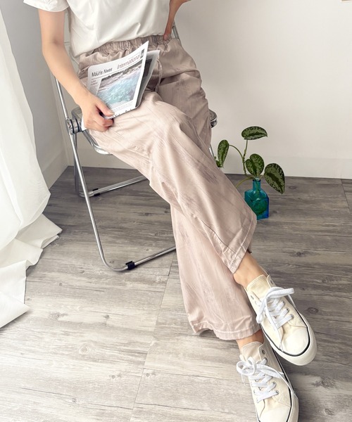 Amulet（アミュレット）の「着こなしにアクセントを添えてくれる　ニュアンス柄ストレートパンツ（その他パンツ・レディース・ベージュ/ブラック/ホワイト・M/L/XL/S）」の10枚目の写真
