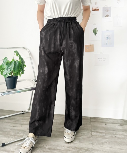 Amulet（アミュレット）の「着こなしにアクセントを添えてくれる　ニュアンス柄ストレートパンツ（その他パンツ・レディース・ベージュ/ブラック/ホワイト・M/L/XL/S）」の13枚目の写真
