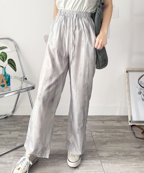 Amulet（アミュレット）の「着こなしにアクセントを添えてくれる　ニュアンス柄ストレートパンツ（その他パンツ・レディース・ベージュ/ブラック/ホワイト・M/L/XL/S）」の17枚目の写真