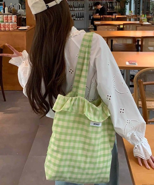 TONE SELECT GOODS(トーンセレクトグッズ)の「Liaa/花柄 ギンガムチェック フリル トートバッグ A18682(トートバッグ・レディース・その他2/その他1/その他6/その他4/その他5/その他3・FREE)」の9枚目の写真
