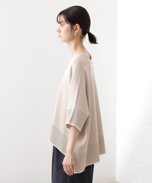 THE SHOP TK (ザ ショップ ティーケー )の「Vネックドルマンニット【毛玉になりにくい/洗濯機OK】(ニット/セーター・レディース・ブルー/ナチュラル/スミクロ・99)」の17枚目の写真