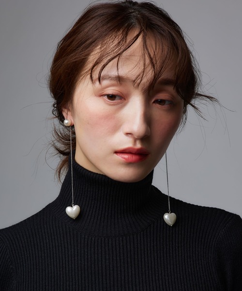 Narcissus（ナルシス）の「ハートパールロングピアス　オケージョン　パーティー（ピアス（両耳用）・レディース・その他1・FREE）」の4枚目の写真