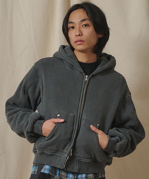 Universal Style Wear（ユニバーサルスタイルウェア）の「Universal Style Wear ピグメント "HUTON" フーディー（パーカー・メンズ・ブラウン/スミクロ/オフホワイト/カーキ・X-LARGE/LARGE/MEDIUM）」の2枚目の写真