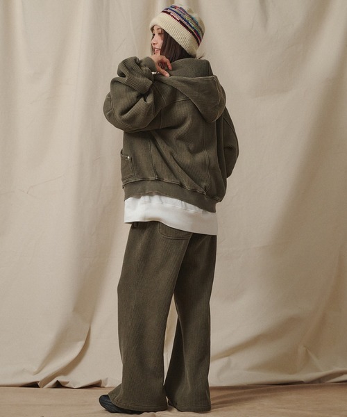 Universal Style Wear（ユニバーサルスタイルウェア）の「Universal Style Wear ピグメント "HUTON" フーディー（パーカー・メンズ・ブラウン/スミクロ/オフホワイト/カーキ・X-LARGE/LARGE/MEDIUM）」の12枚目の写真