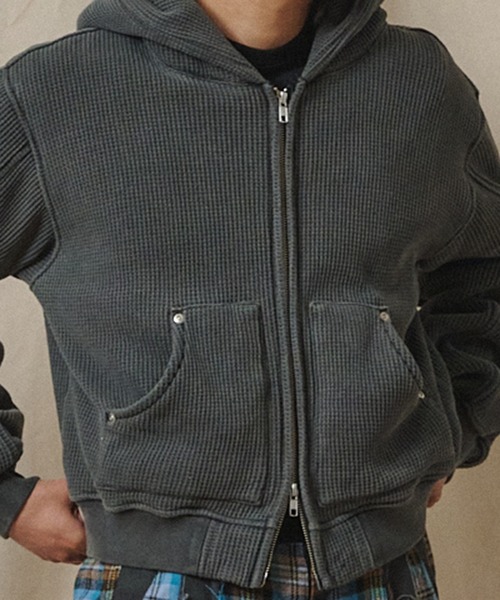 Universal Style Wear（ユニバーサルスタイルウェア）の「Universal Style Wear ピグメント "HUTON" フーディー（パーカー・メンズ・ブラウン/スミクロ/オフホワイト/カーキ・X-LARGE/LARGE/MEDIUM）」の7枚目の写真