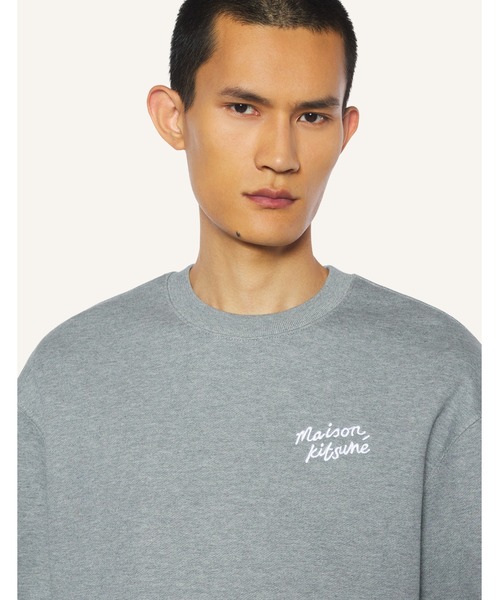 Maison Kitsune(メゾンキツネ)の「MAISON KITSUNE HANDWRITING COMFORT SWEATSHIRT(スウェット・メンズ・ブラック×ホワイト/グレー/ネイビー/アイボリー/ダークブラウン系・XL/L/M/S/XS)」の7枚目の写真