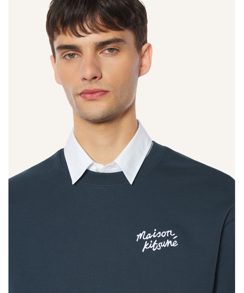 Maison Kitsune(メゾンキツネ)の「MAISON KITSUNE HANDWRITING COMFORT SWEATSHIRT(スウェット・メンズ・ブラック×ホワイト/グレー/ネイビー/アイボリー/ダークブラウン系・XL/L/M/S/XS)」の12枚目の写真