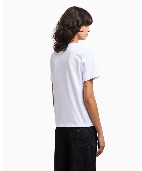 EMPORIO ARMANI（エンポリオアルマーニ）の「【エンポリオ アルマーニ】ASV Winter Urbanism カプセルコレクション Tシャツ オーガニックジャージー ロゴ刺繍（Tシャツ/カットソー・レディース・ホワイト・LARGE/MEDIUM/SMALL/X-SMALL）」の3枚目の写真