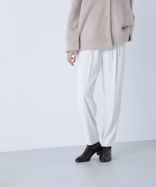 NATURAL BEAUTY BASIC（ナチュラルビューティーベーシック）の「◇【ちょうど、いい服】世渡り上手パンツ（その他パンツ・レディース・ブラック/カーキ/チャコールグレー/オフホワイト・LARGE/SMALL/MEDIUM）」の12枚目の写真