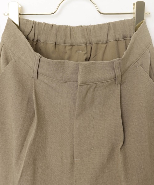 andme(アンドミー)の「タックスラックスワイドパンツ(スラックス・レディース・ブラック/ベージュ/ホワイト/ブラウン・M/L)」の15枚目の写真