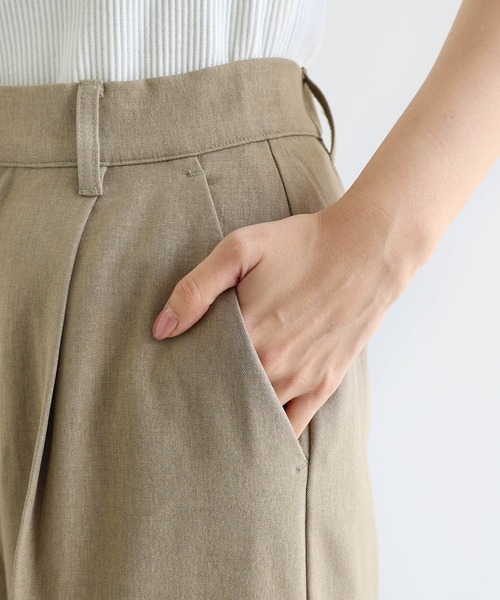 andme(アンドミー)の「タックスラックスワイドパンツ(スラックス・レディース・ブラック/ベージュ/ホワイト/ブラウン・M/L)」の9枚目の写真