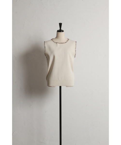 &. NOSTALGIA（アンドドットノスタルジア）の「配色ステッチニットベスト（ニット/セーター・レディース・アイボリー/ブラック・M）」の14枚目の写真