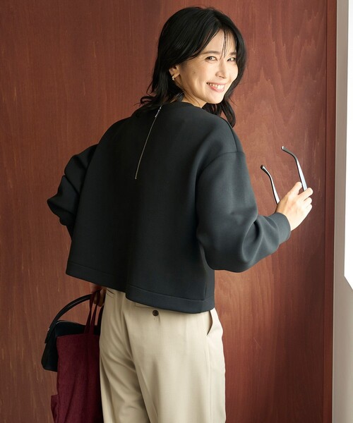 UNFILO(アンフィーロ)の「【2WAY】BEAUTY FORM JERSEY ハーフZIP プルオーバー(スウェット・レディース・グレー系/ベージュ系/ライトグレー系/ダークブラウン系/ブルー系/ブラック系・X-LARGE)」の13枚目の写真