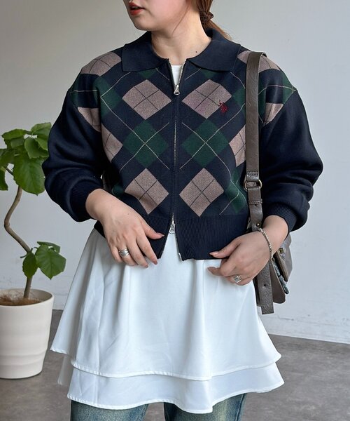 U.S. POLO ASSN.(ユーエスポロアッスン)の「【U.S. POLO ASSN.】襟付きジップカーディガン(カーディガン/ボレロ・レディース・アイボリー/ブラウン系その他/グレー/ネイビー/グリーン系その他/グレー系その他/サックスブルー・FREE)」の6枚目の写真