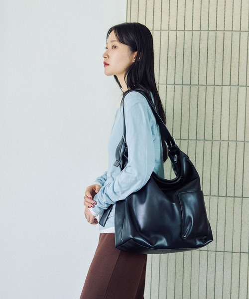 LEPSIM（レプシィム）の「ビッグワンショルバッグ　579071（ショルダーバッグ・レディース・グレー/ブラック・ONE SIZE）」の18枚目の写真