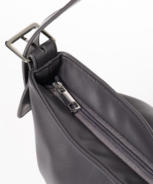 LEPSIM（レプシィム）の「ビッグワンショルバッグ　579071（ショルダーバッグ・レディース・グレー/ブラック・ONE SIZE）」の13枚目の写真