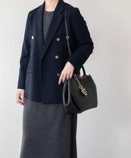 CHRISTIAN VILLA(クリスチャンヴィラ)の「【CHRISTIAN VILLA】ミディアムサイズレザーハンドバッグ(Q56371)(ハンドバッグ・レディース・ブラック/ダークブラウン・ALL)」の11枚目の写真