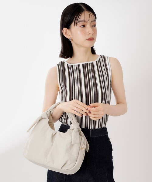 THE SHOP TK (ザ ショップ ティーケー )の「ロゴショルダー付きナイロンミニボストン(ショルダーバッグ・レディース・ブラック/ナチュラル/スミクロ・00)」の3枚目の写真
