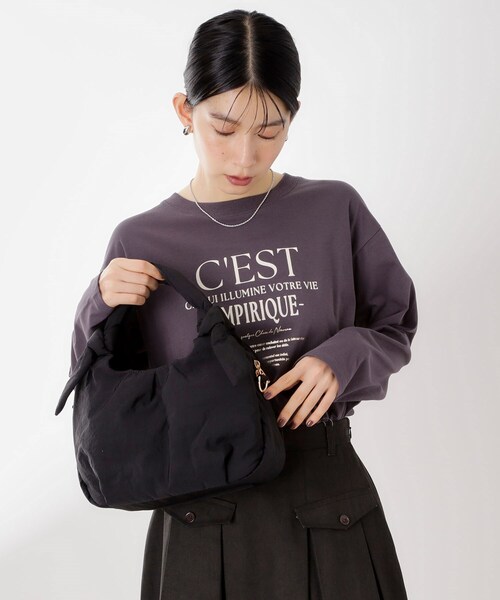 THE SHOP TK (ザ ショップ ティーケー )の「ロゴショルダー付きナイロンミニボストン(ショルダーバッグ・レディース・ブラック/ナチュラル/スミクロ・00)」の2枚目の写真