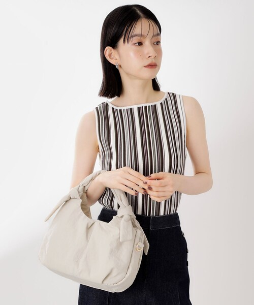 THE SHOP TK (ザ ショップ ティーケー )の「ロゴショルダー付きナイロンミニボストン(ショルダーバッグ・レディース・ブラック/ナチュラル/スミクロ・00)」の6枚目の写真