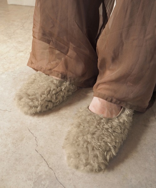 minia（ミニア）の「大人かわいい ふわもこプードルファーバレエシューズ（バレエシューズ・レディース・ブラック/ベージュ・L/M）」の4枚目の写真