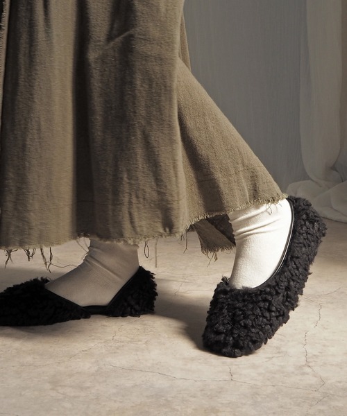 minia（ミニア）の「大人かわいい ふわもこプードルファーバレエシューズ（バレエシューズ・レディース・ブラック/ベージュ・L/M）」の3枚目の写真