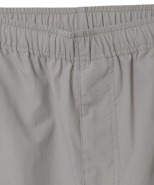 CONVERSE TOKYO（コンバーストウキョウ）の「SIDE LINE NYLON TRACK PANTS（その他パンツ・レディース・カーキ/ブラック/チャコールグレー/ライトグレー・SMALL/MEDIUM）」の10枚目の写真