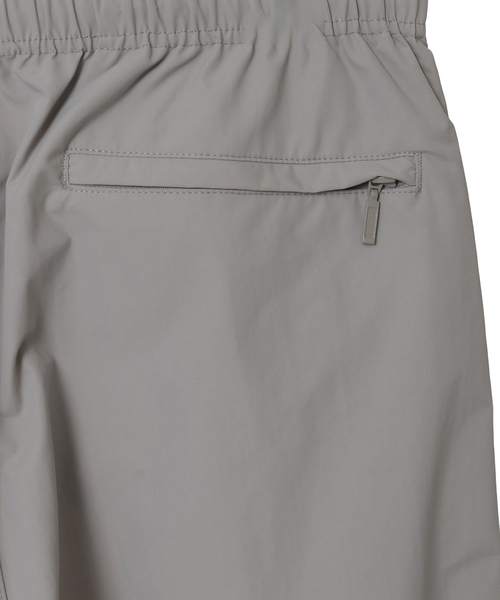 CONVERSE TOKYO（コンバーストウキョウ）の「SIDE LINE NYLON TRACK PANTS（その他パンツ・レディース・カーキ/ブラック/チャコールグレー/ライトグレー・SMALL/MEDIUM）」の12枚目の写真