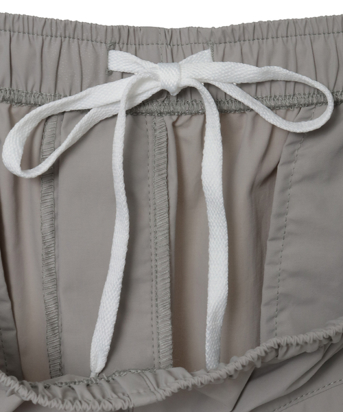 CONVERSE TOKYO（コンバーストウキョウ）の「SIDE LINE NYLON TRACK PANTS（その他パンツ・レディース・カーキ/ブラック/チャコールグレー/ライトグレー・SMALL/MEDIUM）」の13枚目の写真