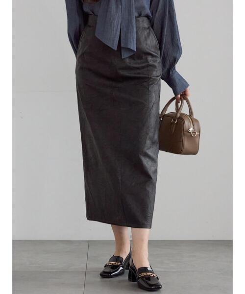 Te chichi（テチチ）の「クラックレザーライクナロースカート（スカート・レディース・ブラウン/ブラック・F）」の2枚目の写真