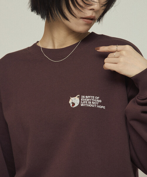 Firsthand(ファーストハンド)の「Firsthand/ファーストハンド オーガニックコットン アニマル刺繍スウェット / リラックスフィット / 裏毛スウェット(スウェット・レディース・グレー/チャコールグレー/ブラウン/レッド/ネイビー・ONE SIZE)」の4枚目の写真