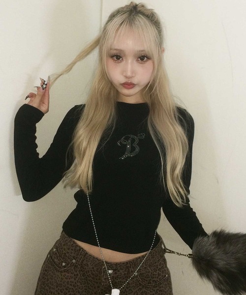 .KOM（ドットコム）の「A'GEM/9 × .kom 『.KOM/ドットケーオーエム』Y2K 背中ラインストーン羽デザイン 長袖Tシャツ/カットソー（Tシャツ/カットソー・レディース・アイボリー/グレー/ブラック/ブラック×ブルー・FREE）」の9枚目の写真