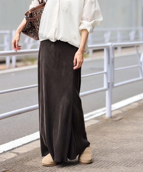 FRAMeWORK(フレームワーク)の「≪追加≫シルキーキュプラバイアススカート(スカート・レディース・ブラウン/ホワイト系その他・40/38/36)」の2枚目の写真