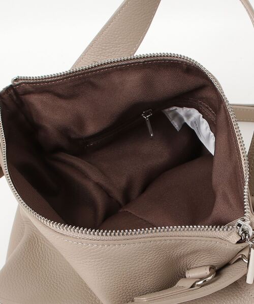 Beau're(ヴュレ)の「【BEAURE/ビュレ】リボン ディテール 薄マチ ショルダー Bag(ショルダーバッグ・レディース・ブラック/グレイッシュベージュ/シルバー・FREE)」の7枚目の写真