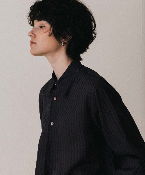 CREDONA(クレドナ)の「GEOMETRIC SHIRT/ジオメトリックシャツ(シャツ/ブラウス・レディース・ブラウン/ベージュ・FREE)」の4枚目の写真